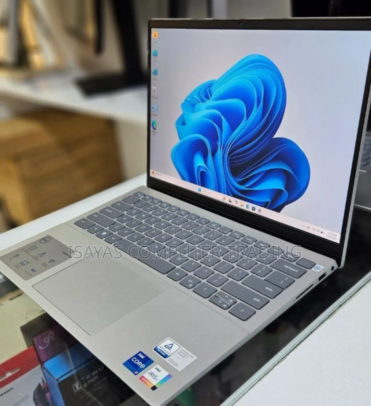 New Laptop Dell Inspiron 15 16GB Intel Core I7 SSD 512GB