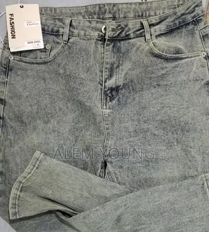 Photo - Men's Grey Regular Fit Washed Jeans
