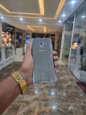 Photo - New Samsung Galaxy Note 9 128 GB Silver