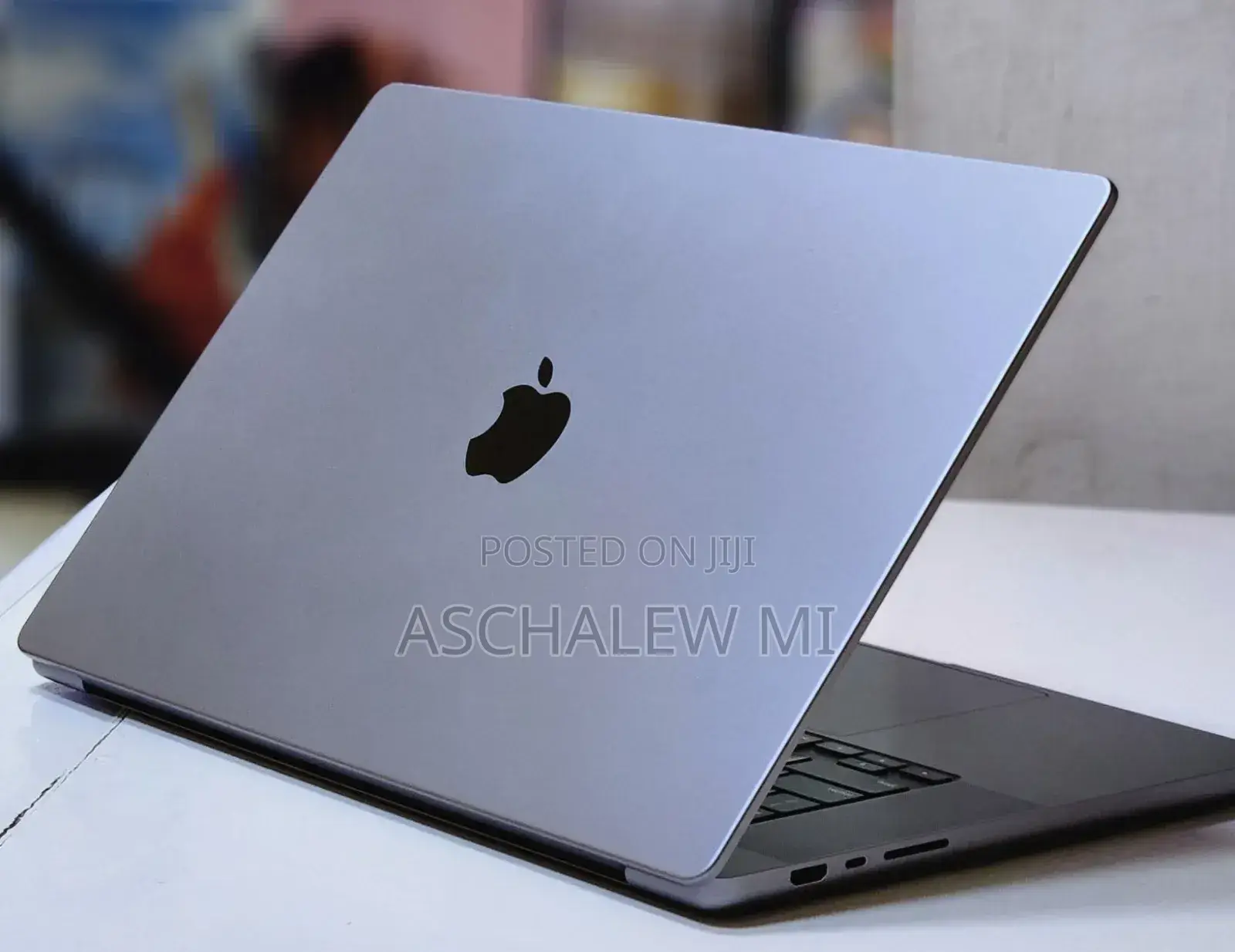 New Laptop Apple MacBook Pro M1 32GB Apple M1 Pro SSD 512GB