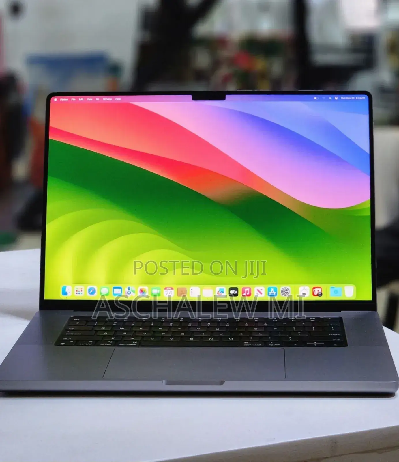 New Laptop Apple MacBook Pro M1 32GB Apple M1 Pro SSD 512GB