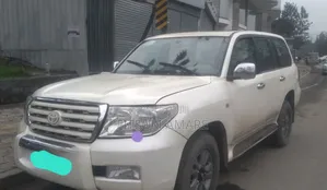 Toyota Land Cruiser 2005 White