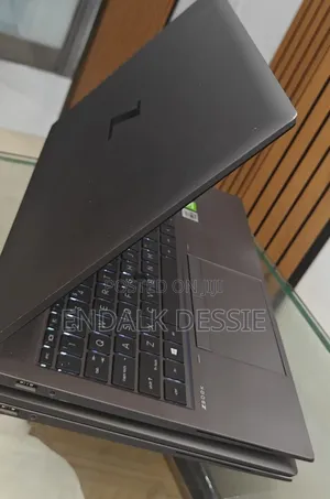 Photo - New Laptop HP 16GB Intel Core I7 SSD 512GB