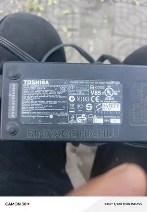 Toshiba Laptop Charger 19 Volt 120 Watt