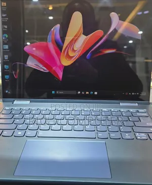 Photo - New Laptop Lenovo ThinkPad Yoga 16GB AMD Ryzen 7 SSD 1T