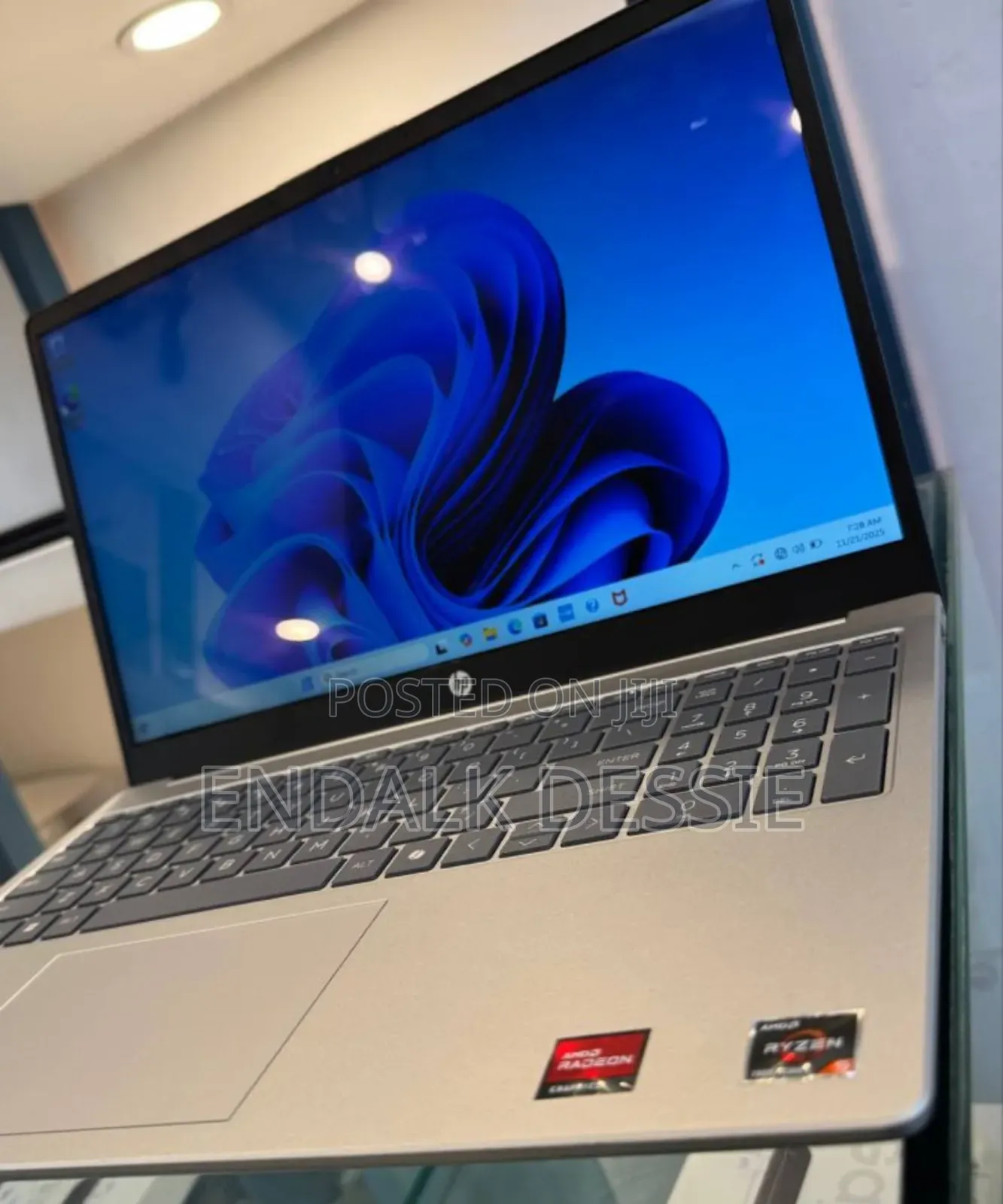 New Laptop HP 8GB AMD Ryzen 5 SSD 512GB
