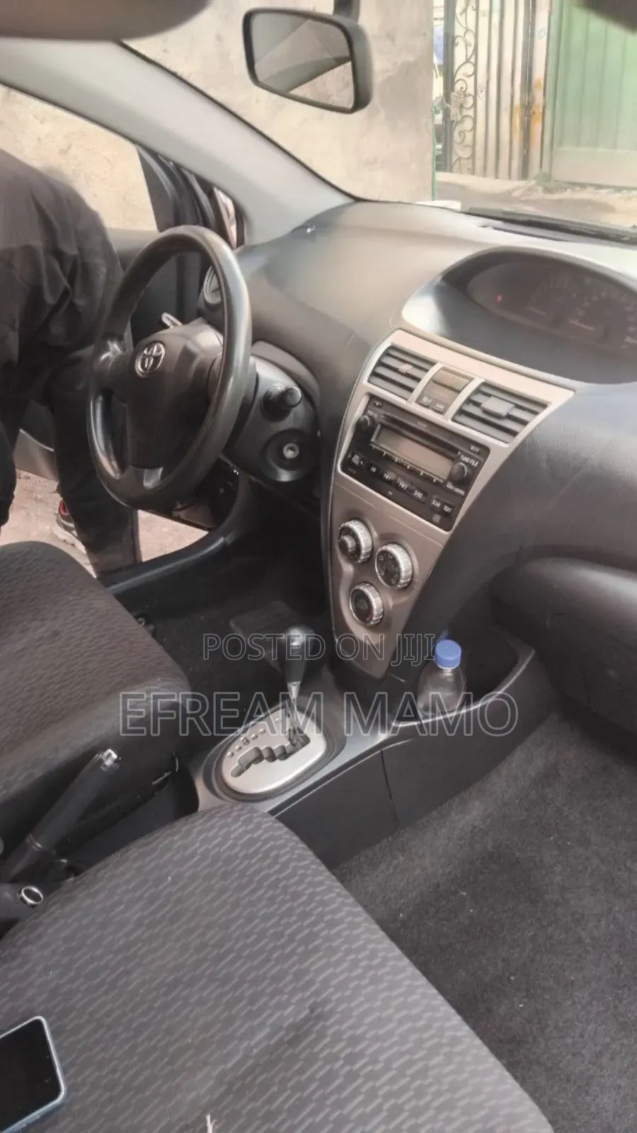 Toyota Yaris 2010 Gray