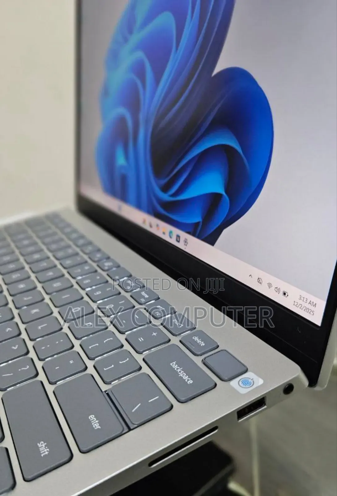 New Laptop Dell Inspiron 15 16GB Intel Core I7 SSD 512GB