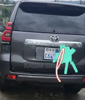 Toyota Land Cruiser Prado 2.8 2023 Gray