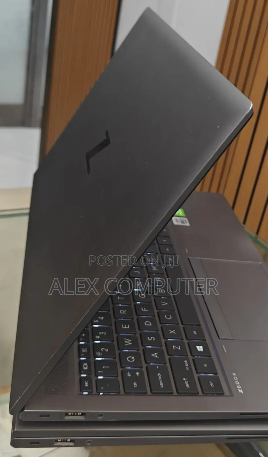 New Laptop HP Zbook Studio G7 16GB Intel Core I7 SSD 512GB