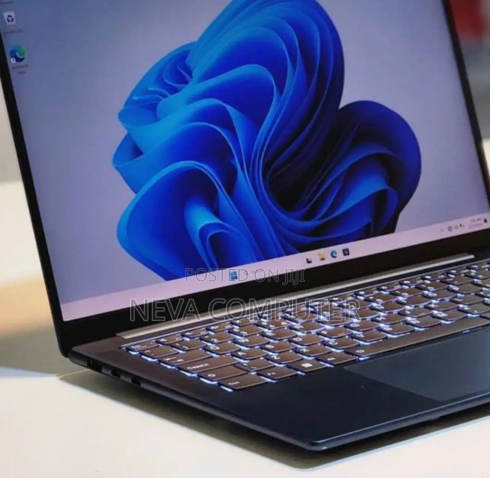 New Laptop Lenovo Yoga 11e 16GB Intel Core I7 SSD 1T