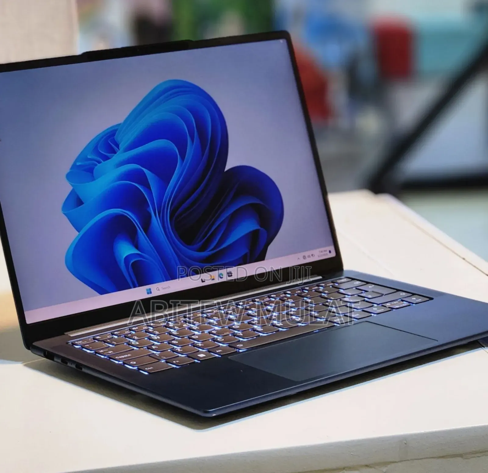 New Laptop Lenovo Yoga 7i 16GB Intel Core I7 SSD 1T