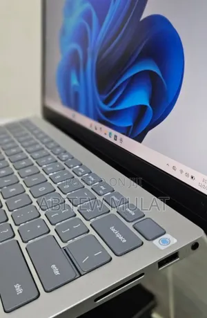 New Laptop Dell Inspiron 14 16GB Intel Core I7 SSD 512GB