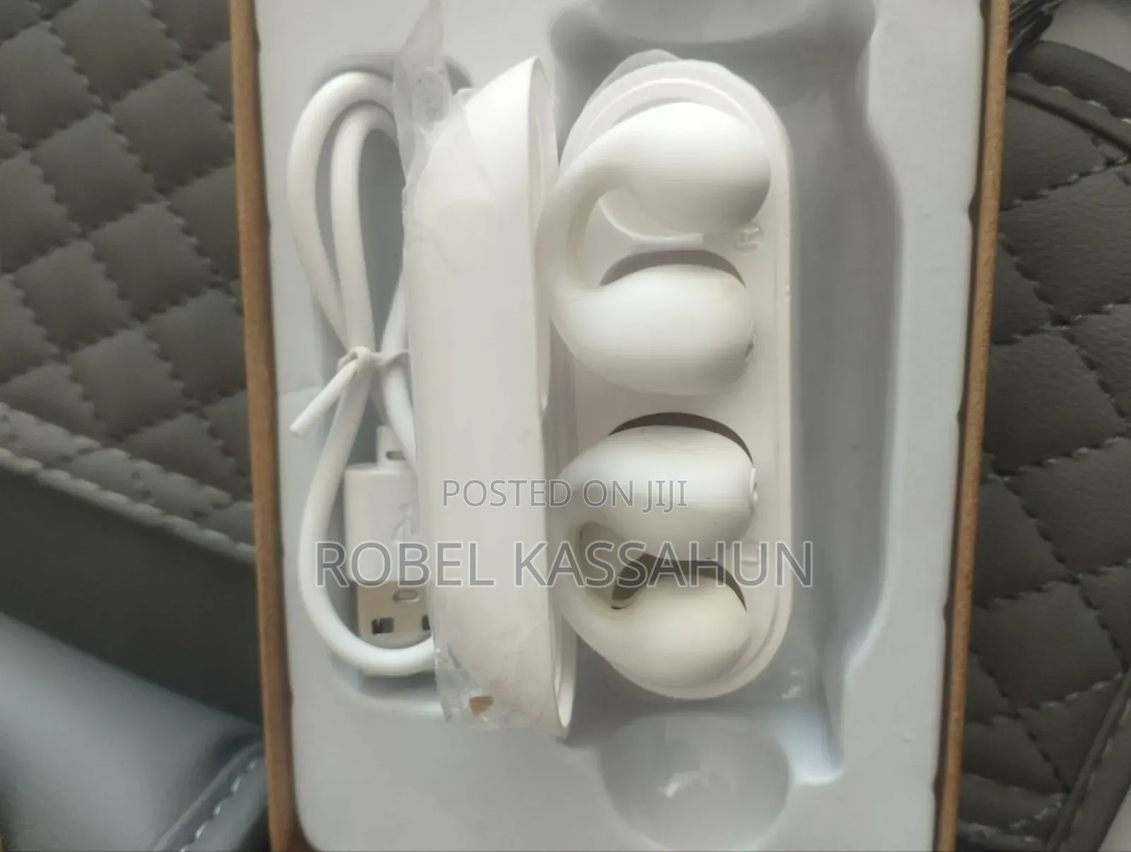 Earbuds and Earphones