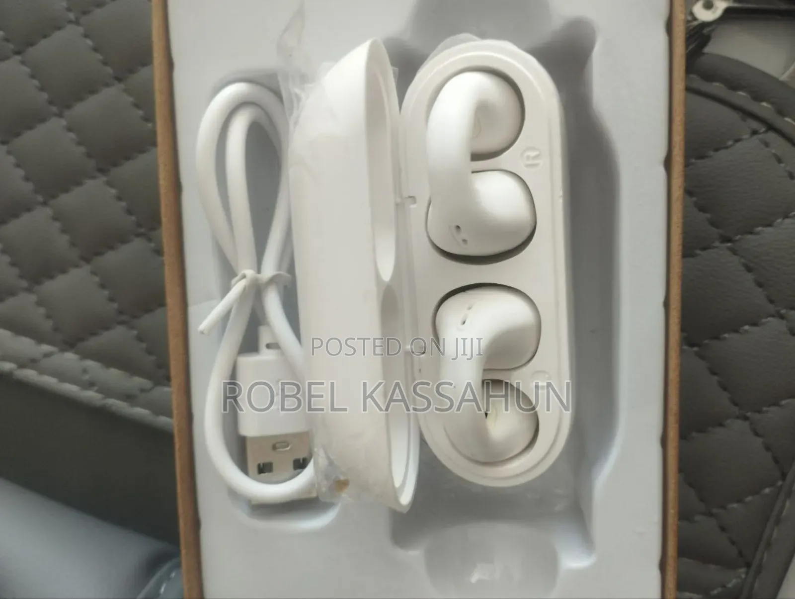 Earbuds and Earphones