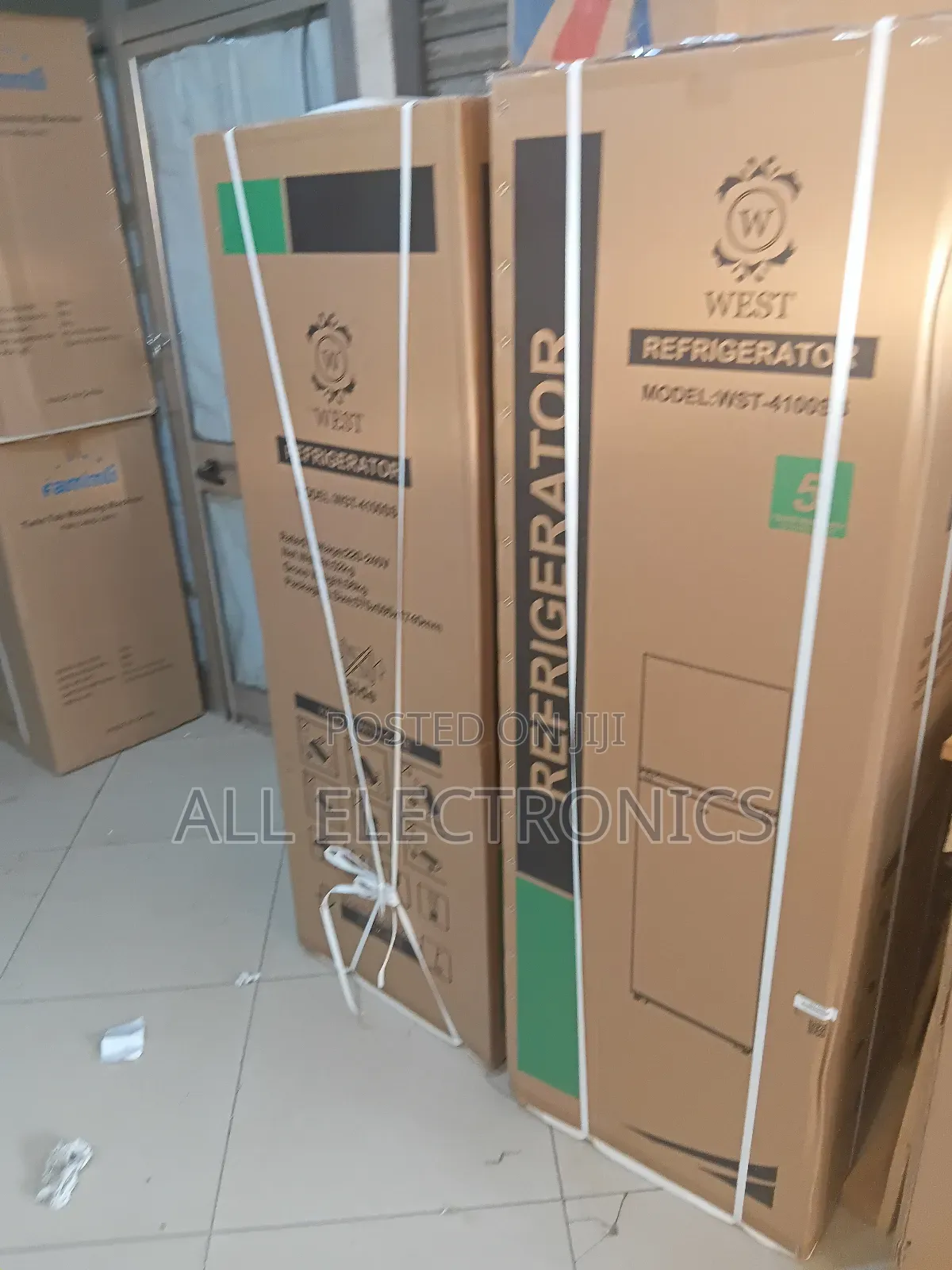 West 410 Top Freezer