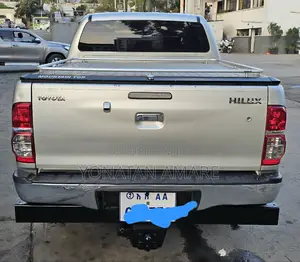 Toyota Hilux 2013 Gold