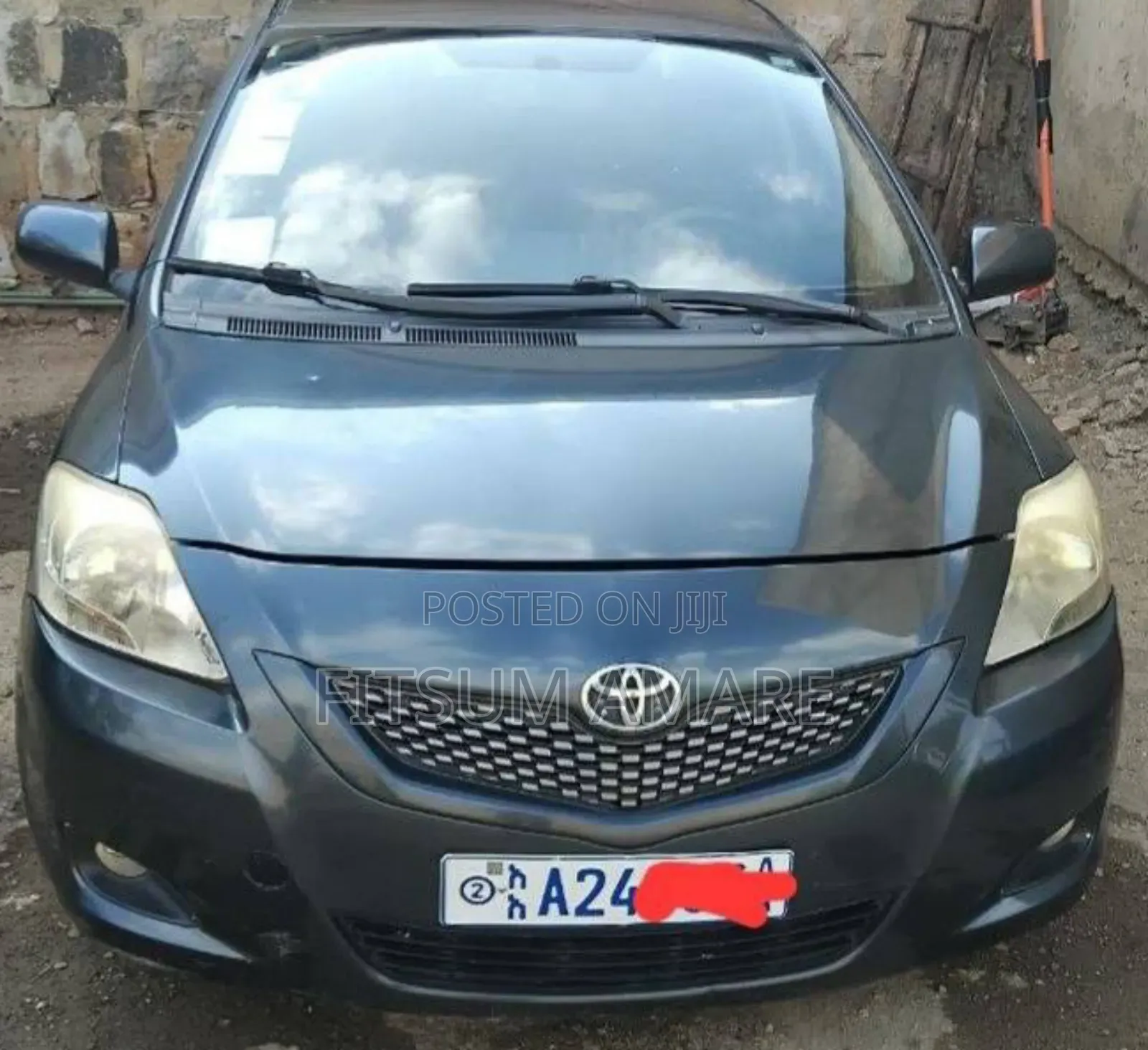 Toyota Yaris 2013 Black