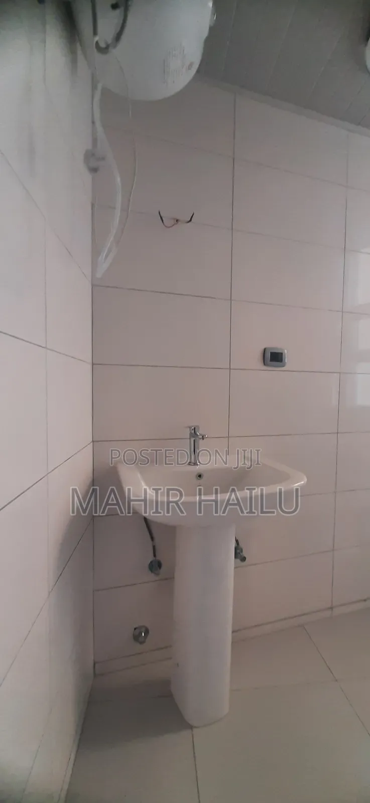 2bdrm Apartment in Real, Bole for rent