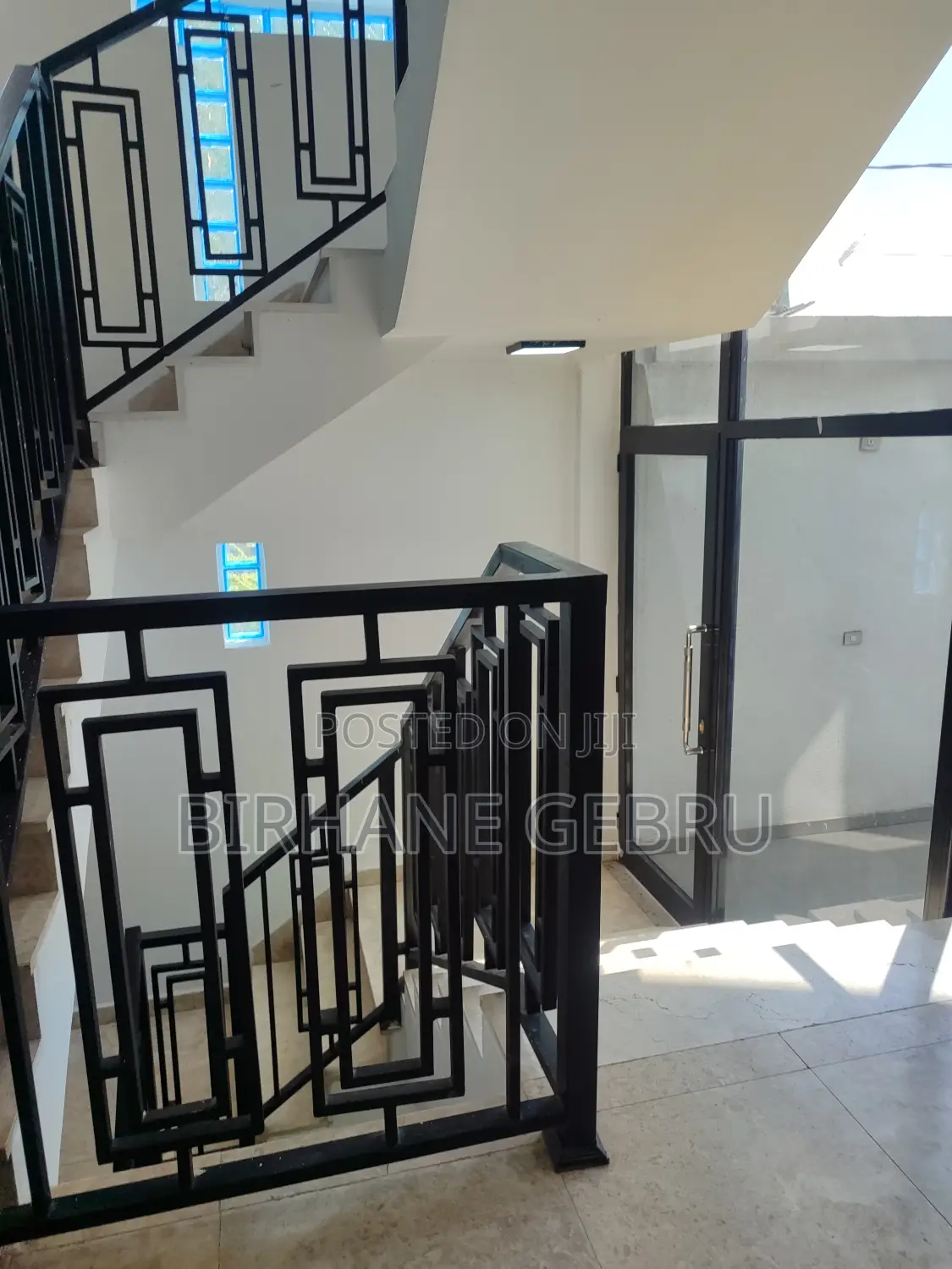 Furnished 7bdrm House in G+3 House, Bole for rent