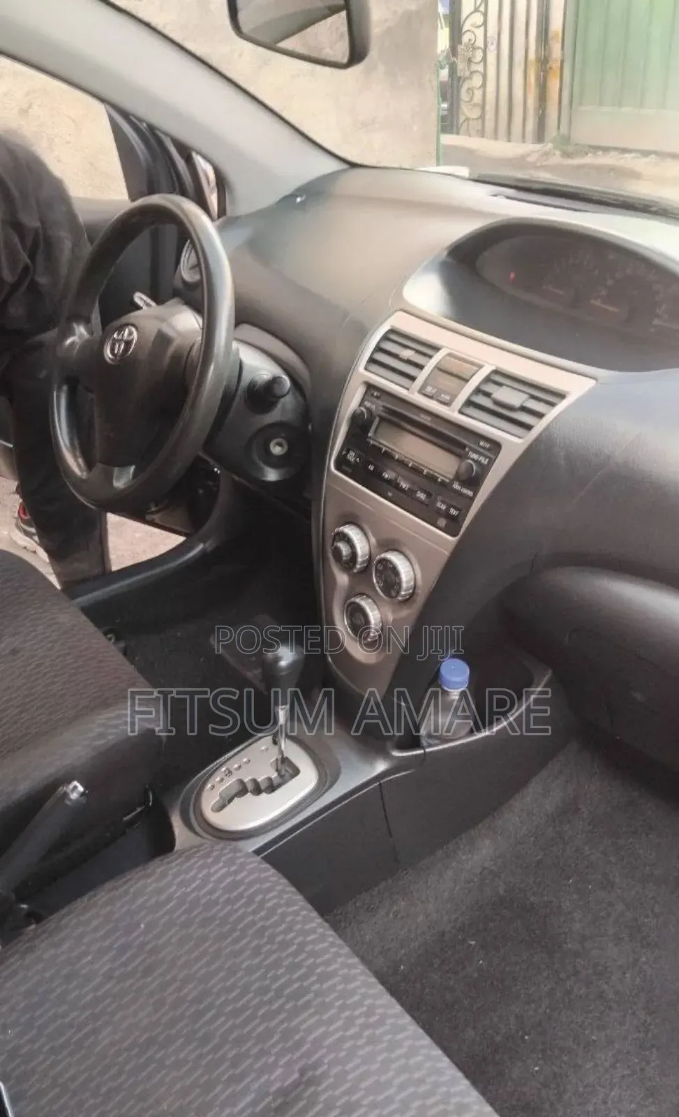 Toyota Yaris 2013 Black