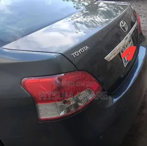 Toyota Yaris 2013 Black