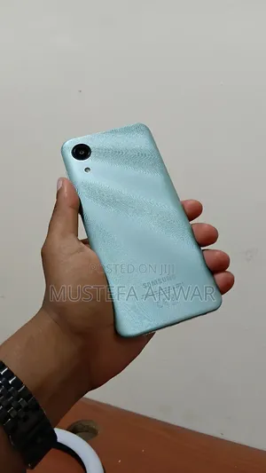 Photo - New Samsung Galaxy A03 Core 32 GB Green