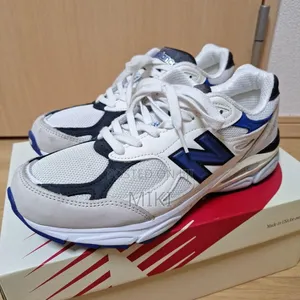 Photo - New Balance 990
