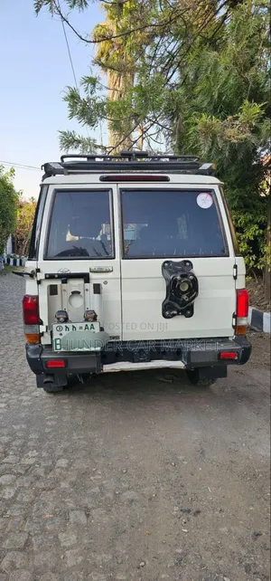 Toyota Land Cruiser 2014 White