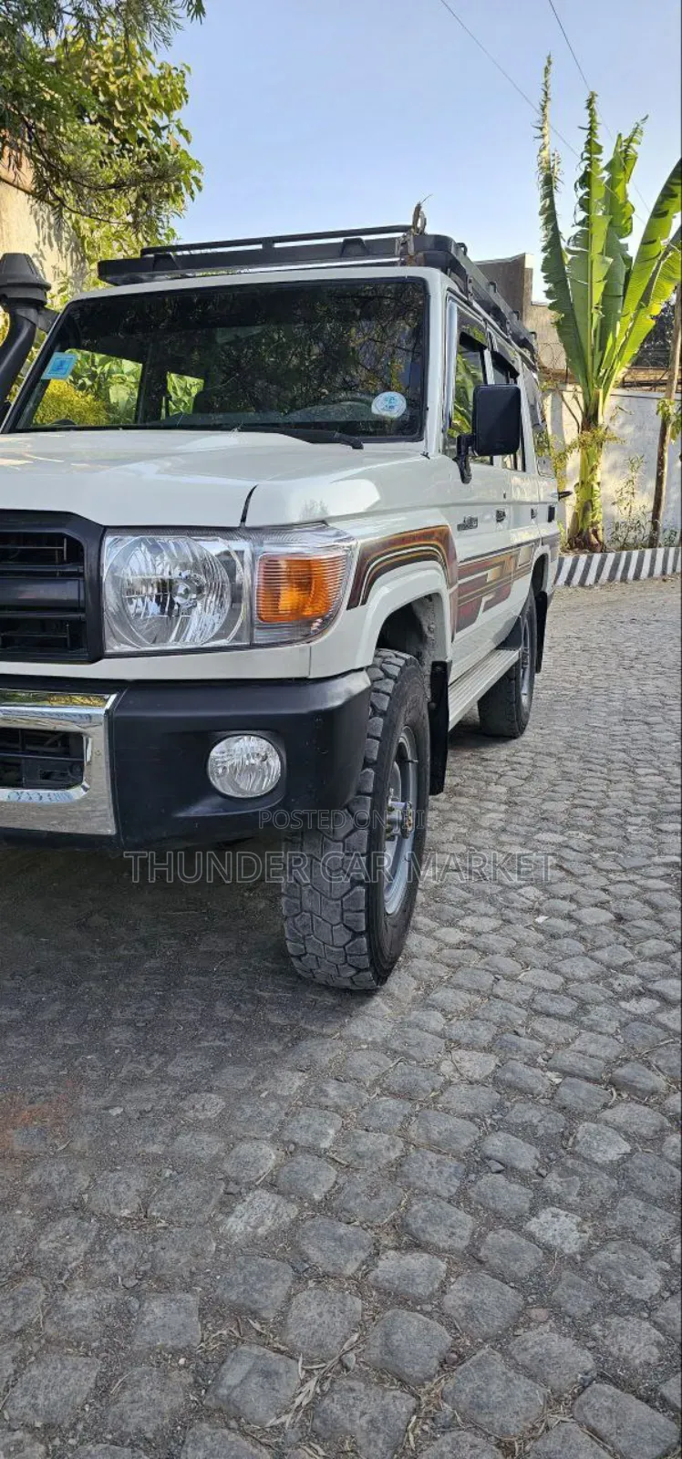 Toyota Land Cruiser 2014 White