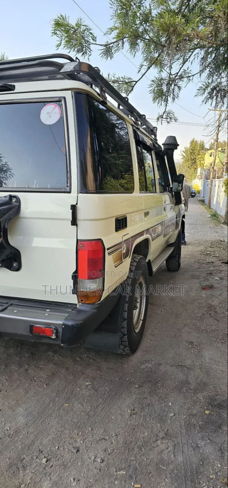 Toyota Land Cruiser 2014 White