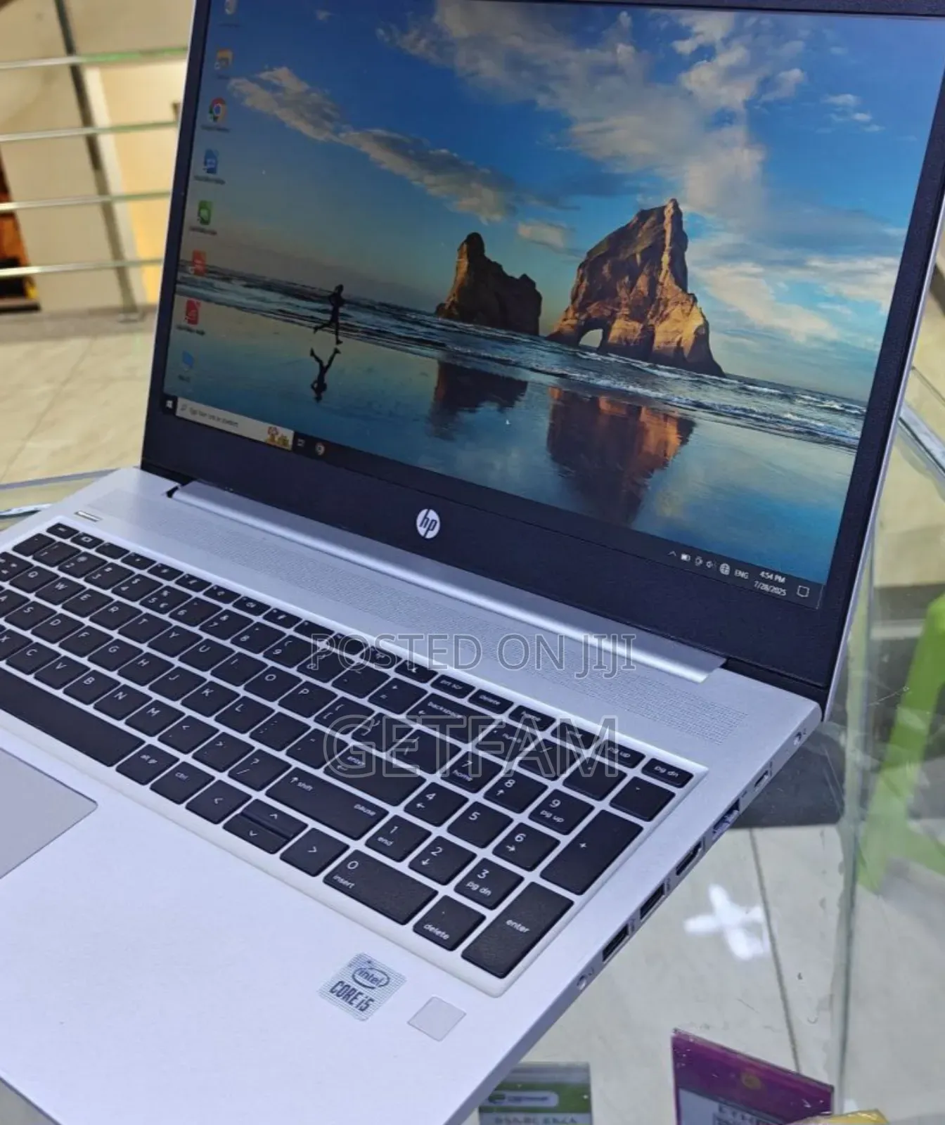 New Laptop HP Pavilion 15 8GB Intel Core I5 SSD 256GB