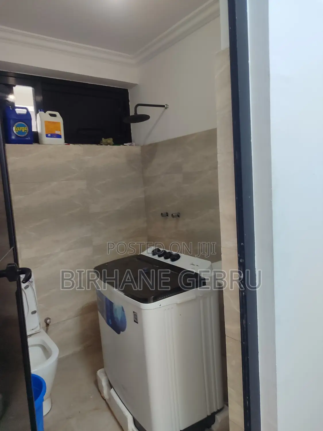 Furnished 7bdrm House in G+3 House, Bole for rent