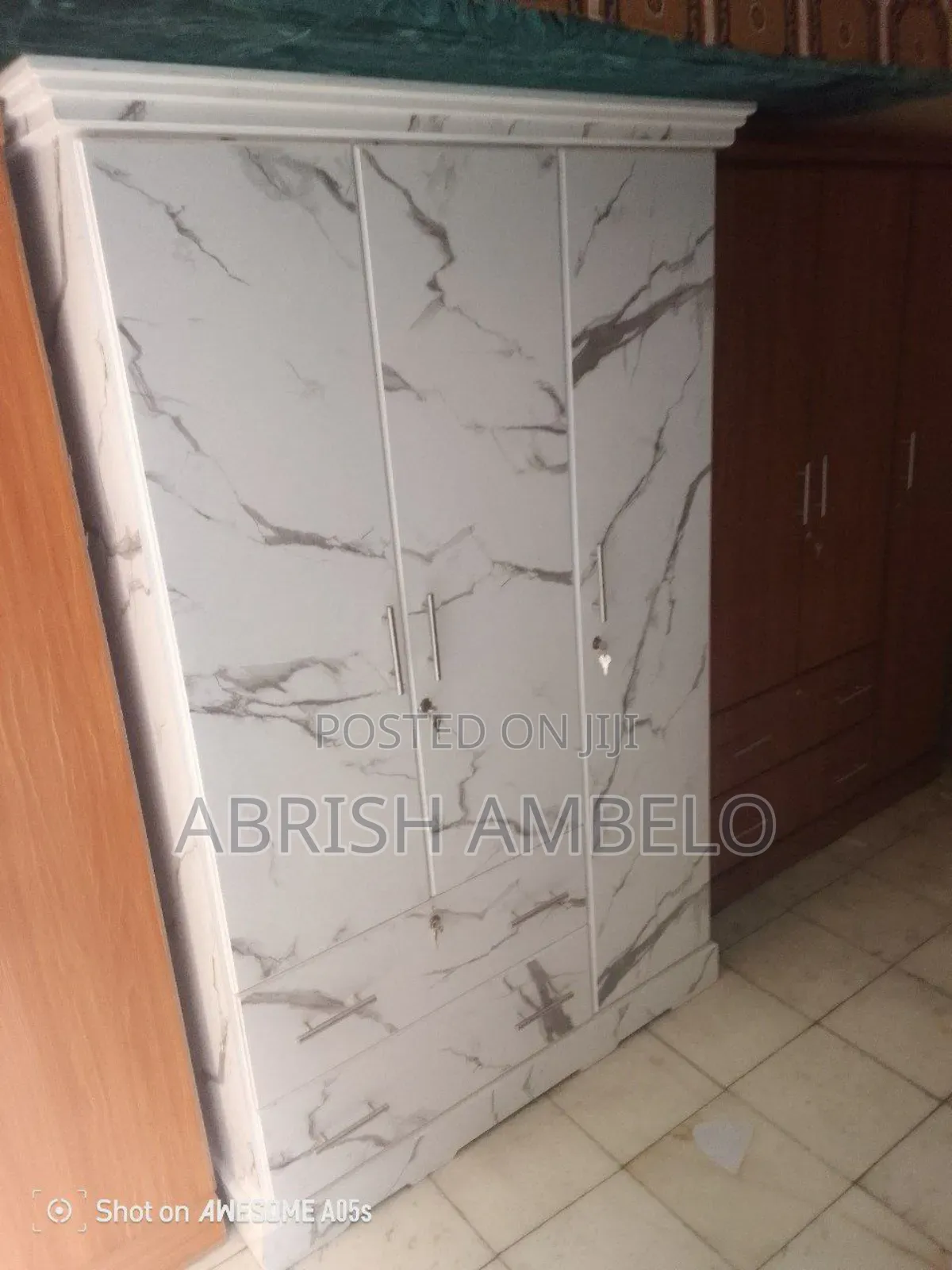 Grace Furniture Kum Satin