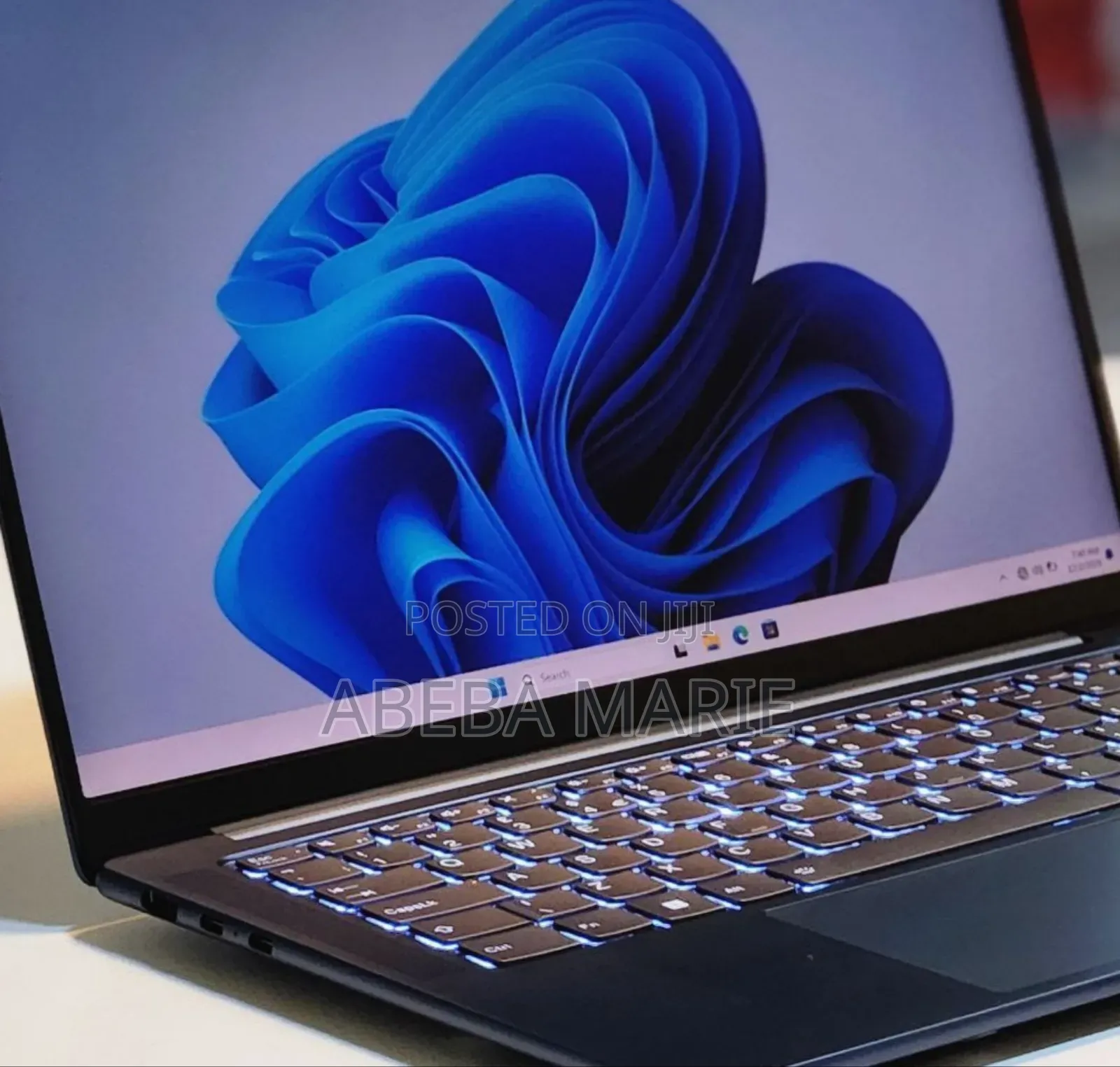 New Laptop Lenovo Yoga 710 16GB Intel Core I7 SSD 1T