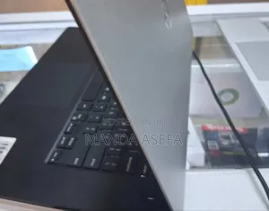 New Laptop Dell 16GB Intel Core I7 SSD 512GB