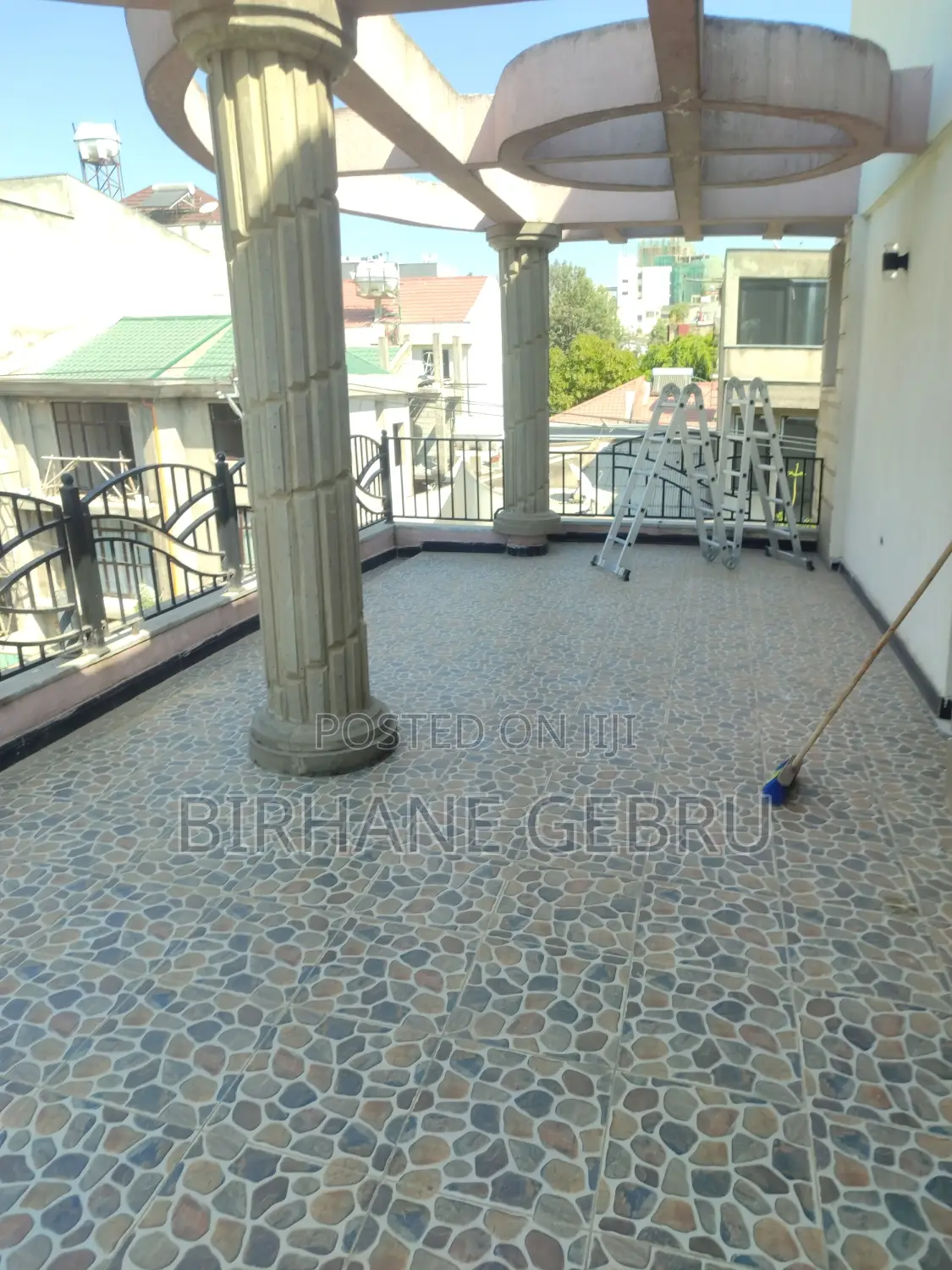 Furnished 7bdrm House in G+3 House, Bole for rent