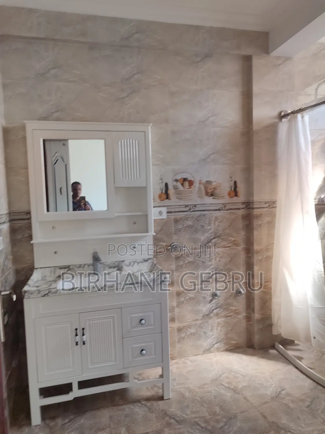 Furnished 7bdrm House in G+3 House, Bole for rent