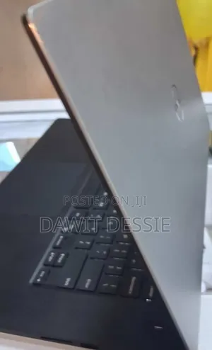 New Laptop Dell 16GB Intel Core I7 SSD 512GB