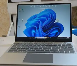 New Laptop Microsoft Surface Laptop 8GB Intel Core I5 SSD 128GB