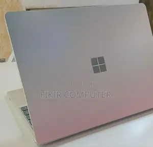 New Laptop Microsoft Surface Laptop 8GB Intel Core I5 SSD 128GB