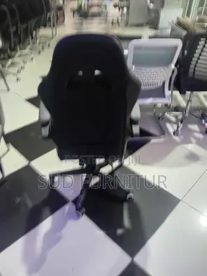 Fre ደልቫርይ Piasa