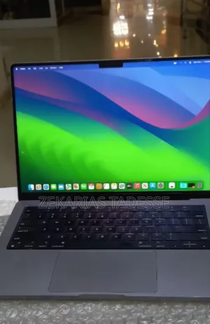 Photo - New Laptop Apple MacBook Pro 2021 M1 16GB Apple M1 Pro SSD 512GB