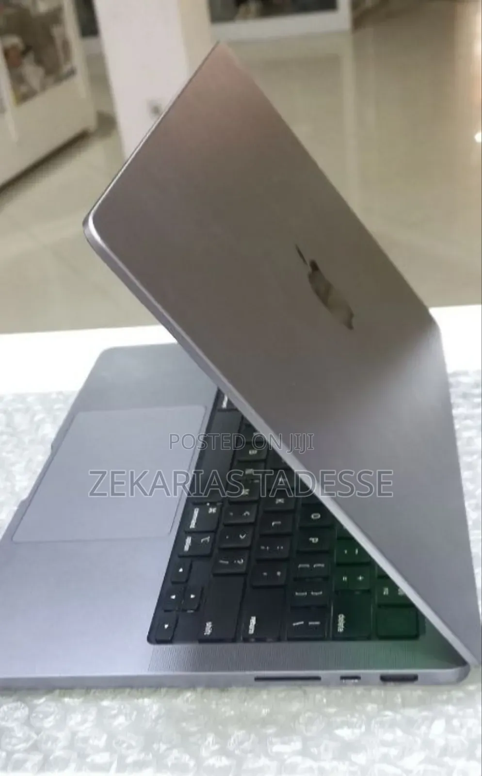 New Laptop Apple MacBook Pro 2021 M1 16GB Apple M1 Pro SSD 512GB