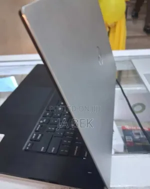 New Laptop Dell Precision 5540 16GB Intel Core I7 SSD 512GB