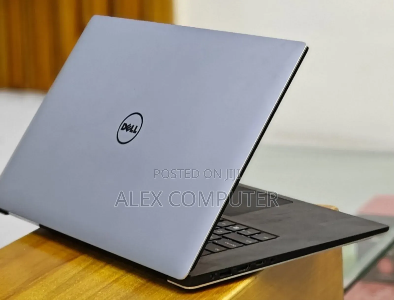 New Laptop Dell XPS 15 16GB Intel Core I7 SSD 512GB
