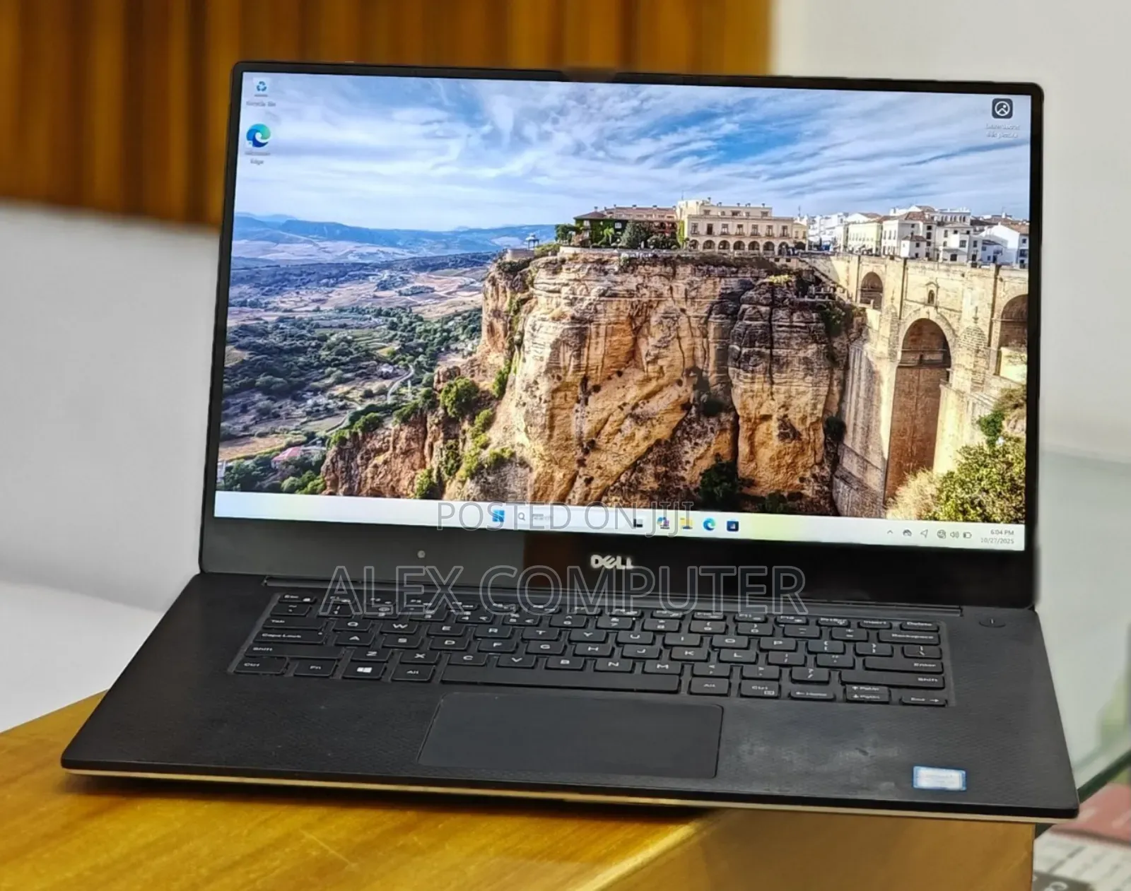 New Laptop Dell XPS 15 16GB Intel Core I7 SSD 512GB