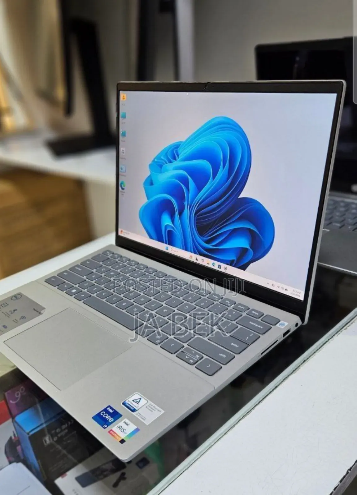 New Laptop Dell Inspiron 14 16GB Intel Core I7 SSD 512GB