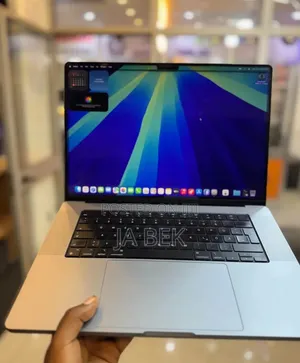 New Laptop Apple MacBook Pro M1 16GB Apple M1 Pro SSD 1T