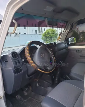 Toyota Land Cruiser 2019 White